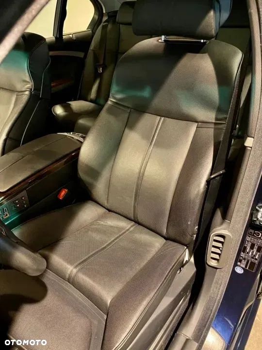 BMW Seria 7 740i - 13
