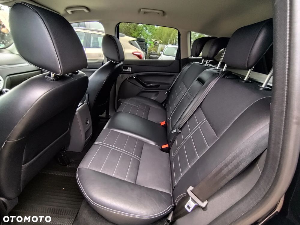 Ford Kuga 2.0 TDCi 4x4 Titanium - 38