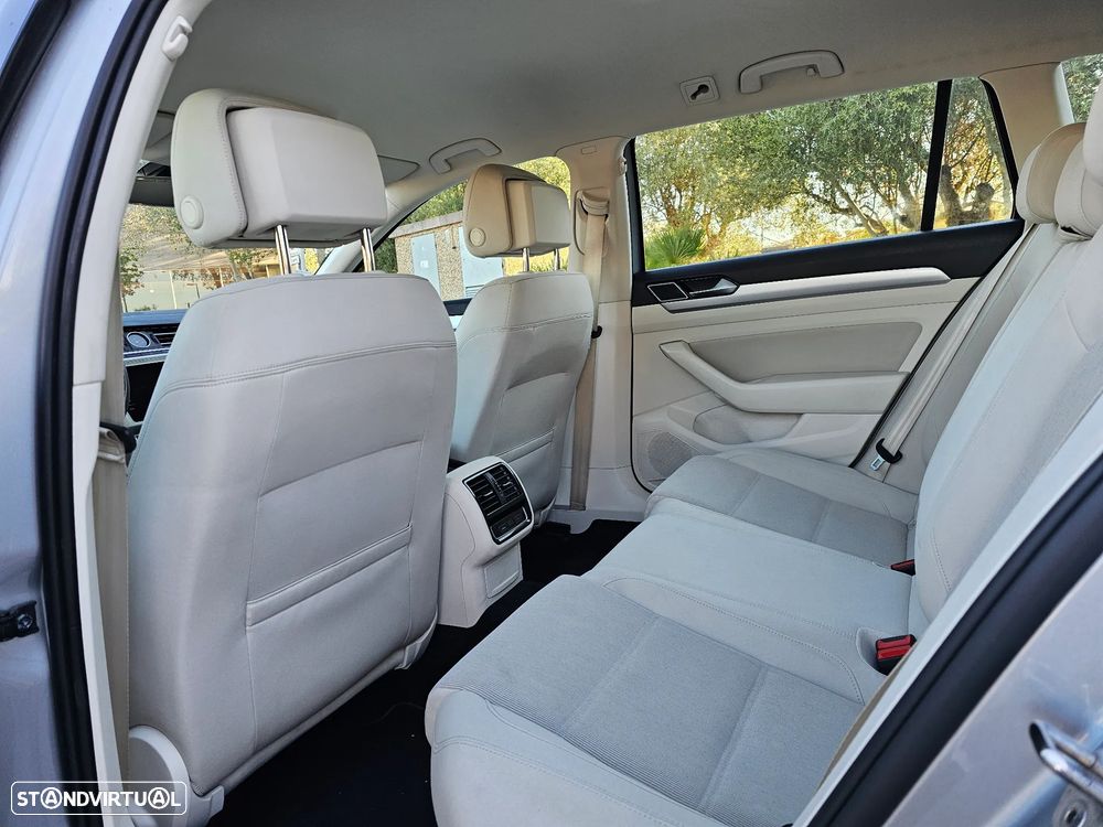 VW Passat Variant 2.0 TDI Confortline - 8