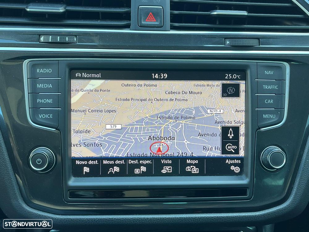 VW Tiguan 2.0 TDi Sport BlueMotion 4Motion DSG - 28