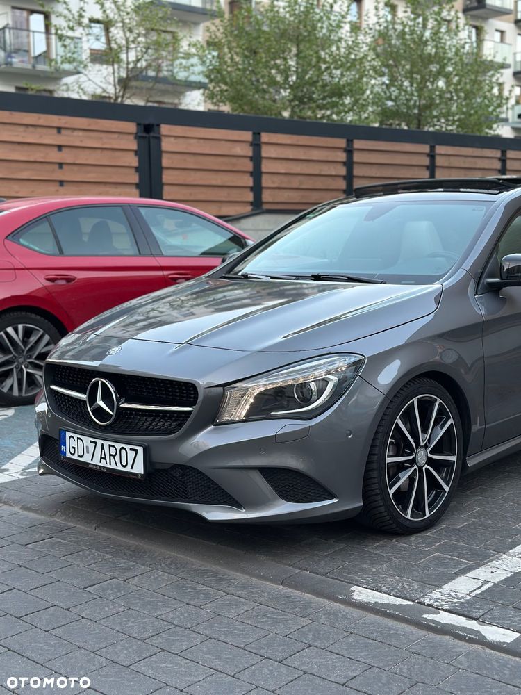 Mercedes-Benz CLA 200 7G-DCT UrbanStyle Edition - 10