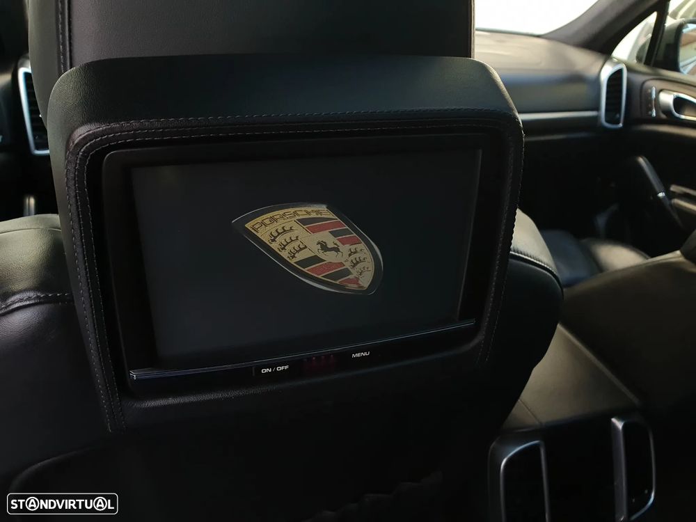 Porsche Cayenne S - 9