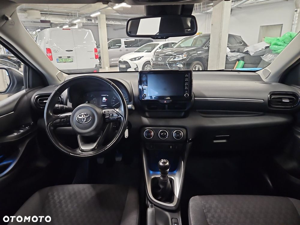 Toyota Yaris - 12