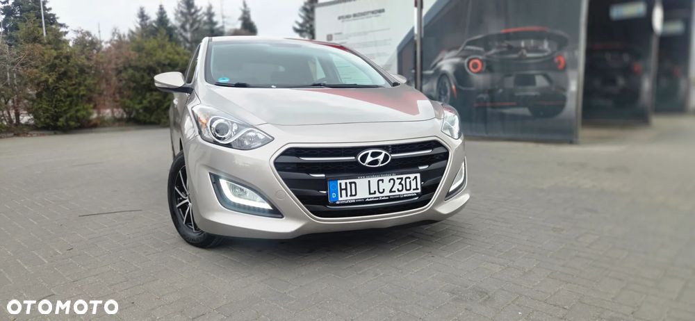 Hyundai i30 1.6 CRDi Premium - 22