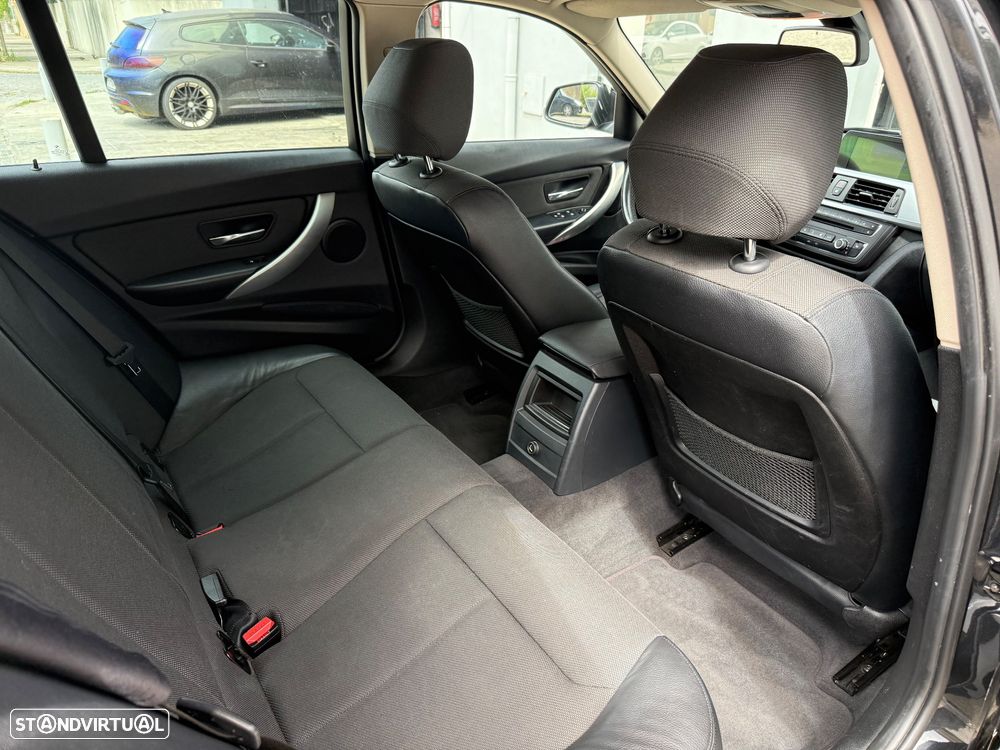BMW 318 d Modern Line - 16