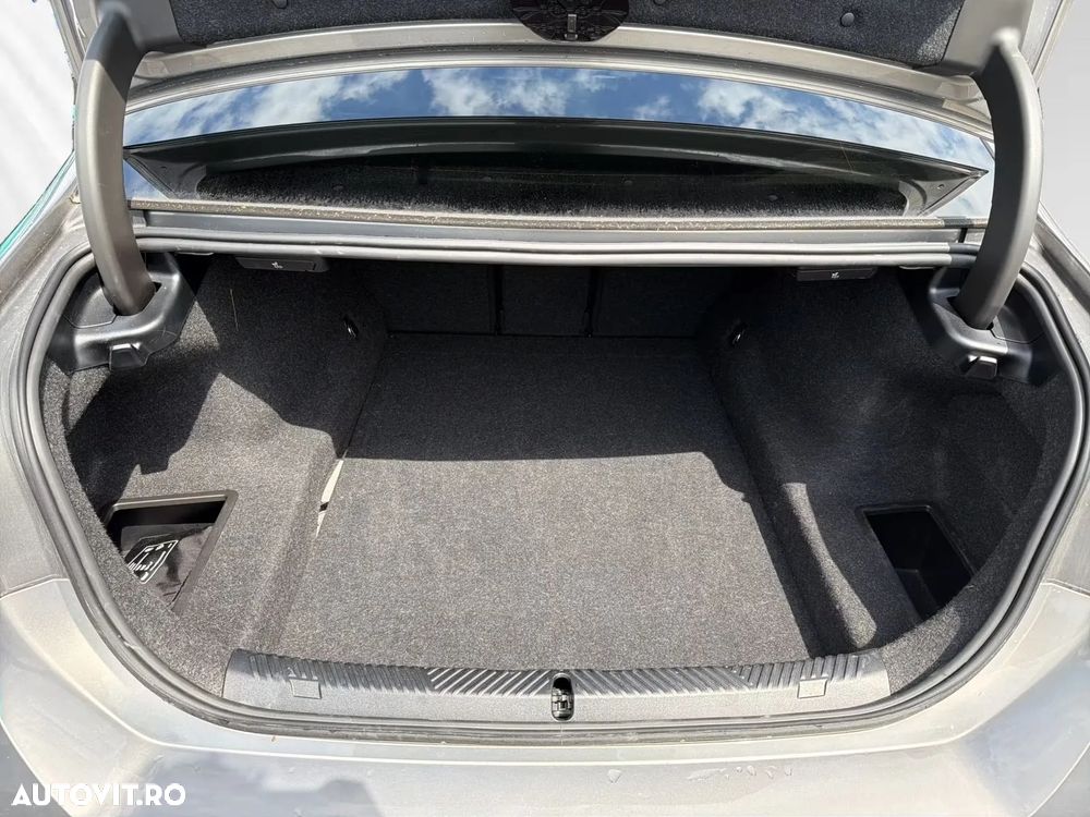 BMW Seria 5 520d xDrive AT MHEV - 11