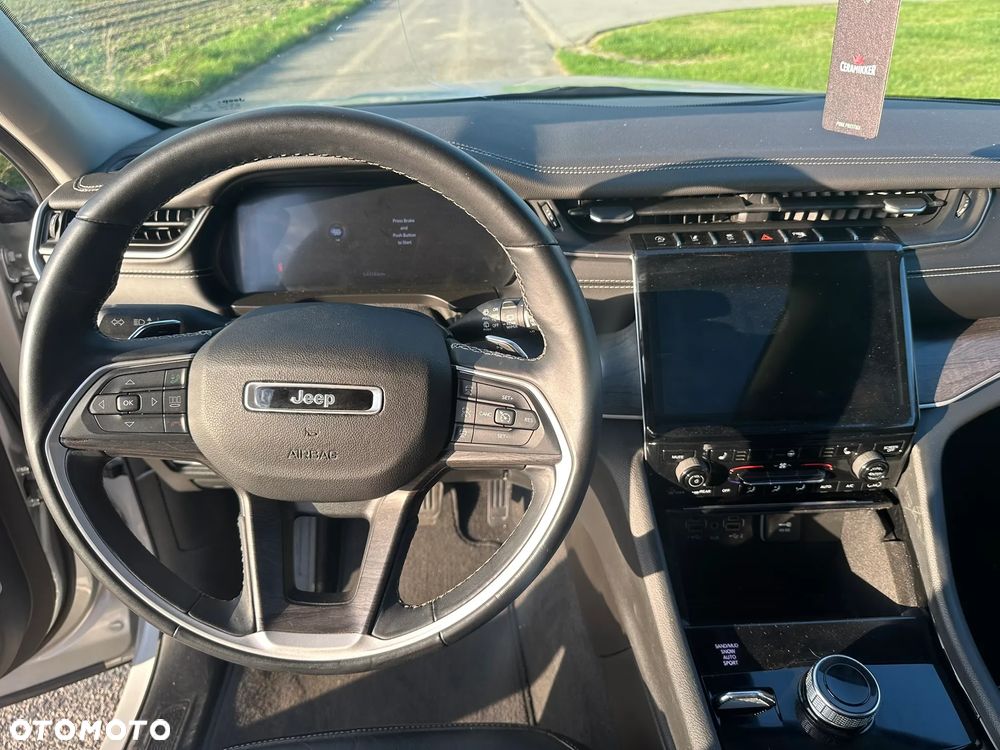 Jeep Grand Cherokee - 10