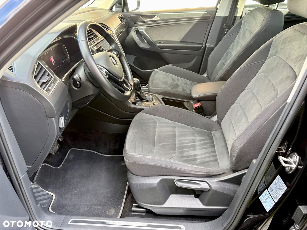 Volkswagen Tiguan 2.0 TDI SCR 4MotION DSG R-Line - 23