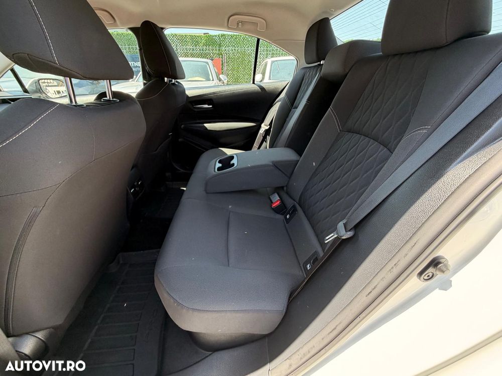 Toyota Corolla 1.8 HSD Dynamic - 18