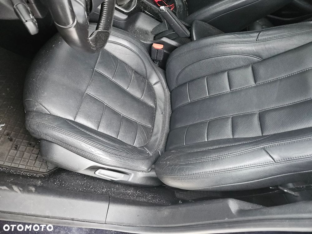 Fotele kanapa skóra skórzane boczki Peugeot 308 II T9 kombi SW 2015r EKUD - 2