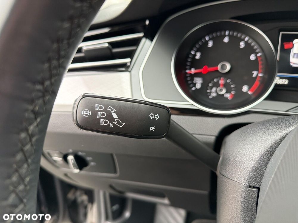 Volkswagen Passat 1.5 TSI EVO Business DSG - 26