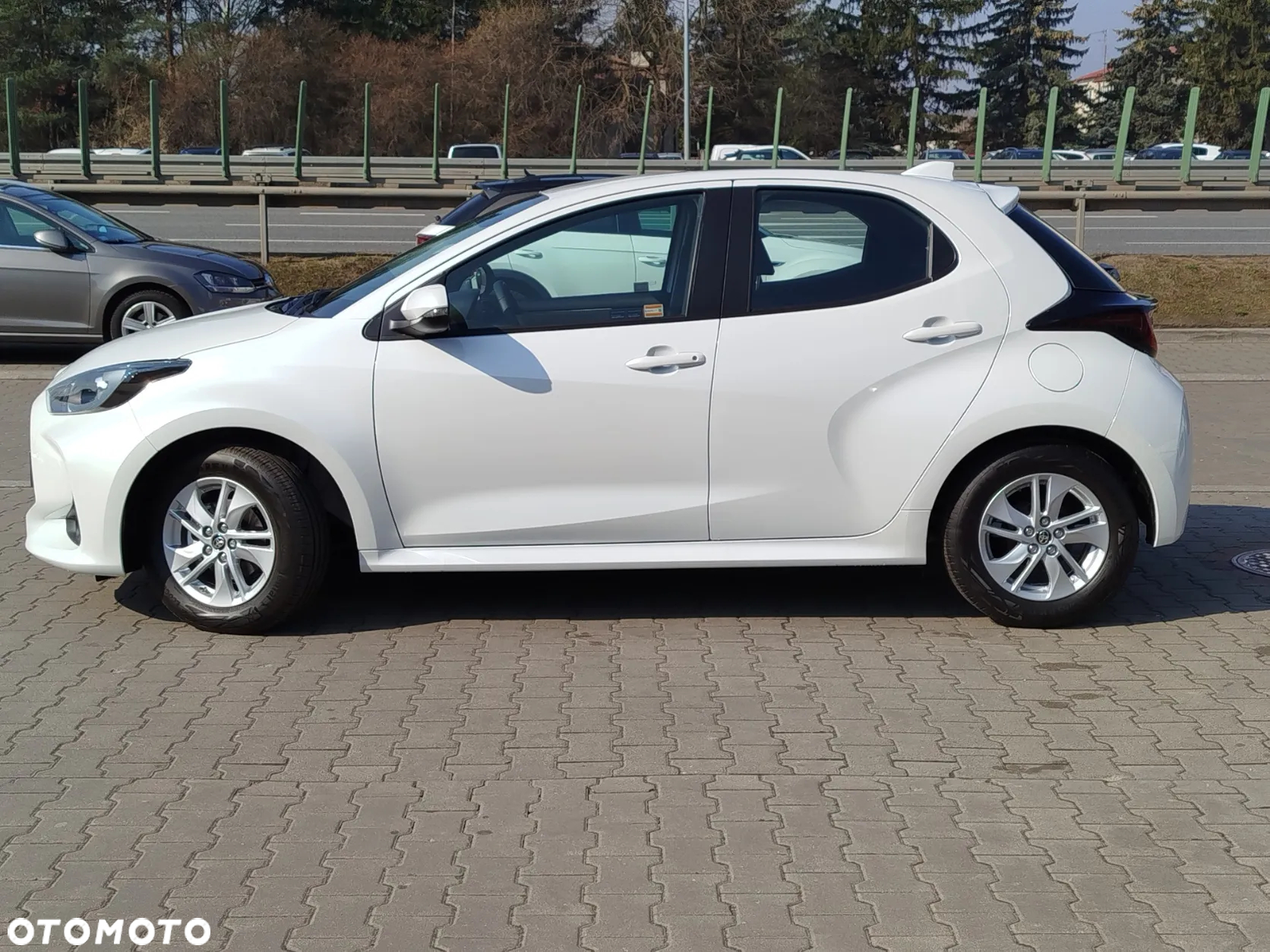Toyota Yaris Hybrid 1.5 Comfort - 3