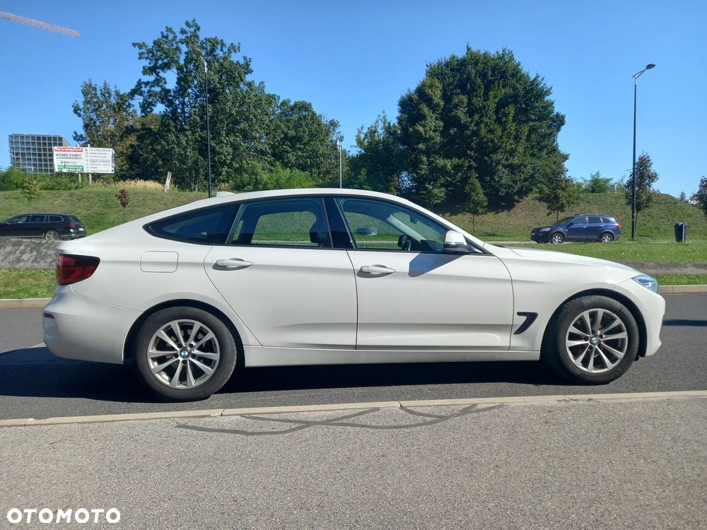 BMW 3GT 320i Advantage - 3