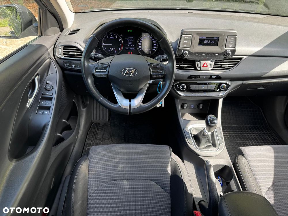 Hyundai i30 1.5 DPI Modern - 14