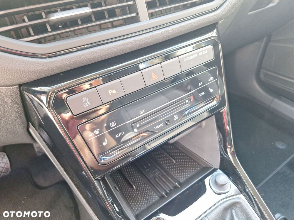 Volkswagen T-Cross - 23