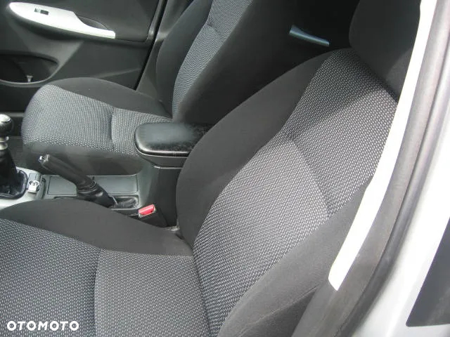 Toyota Corolla 1.6 Premium - 17