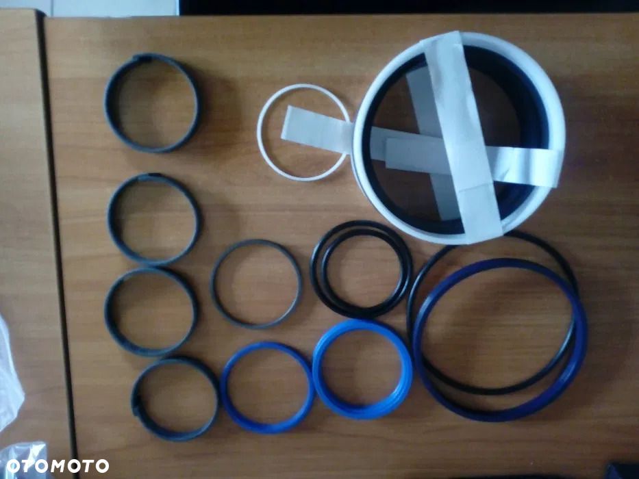 Zestaw uszczelnień siłownika roboczego szczecińskiego Ł-34