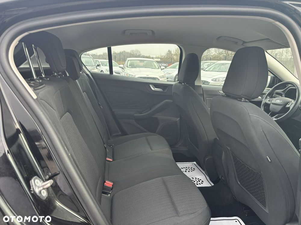 Ford Focus - 34
