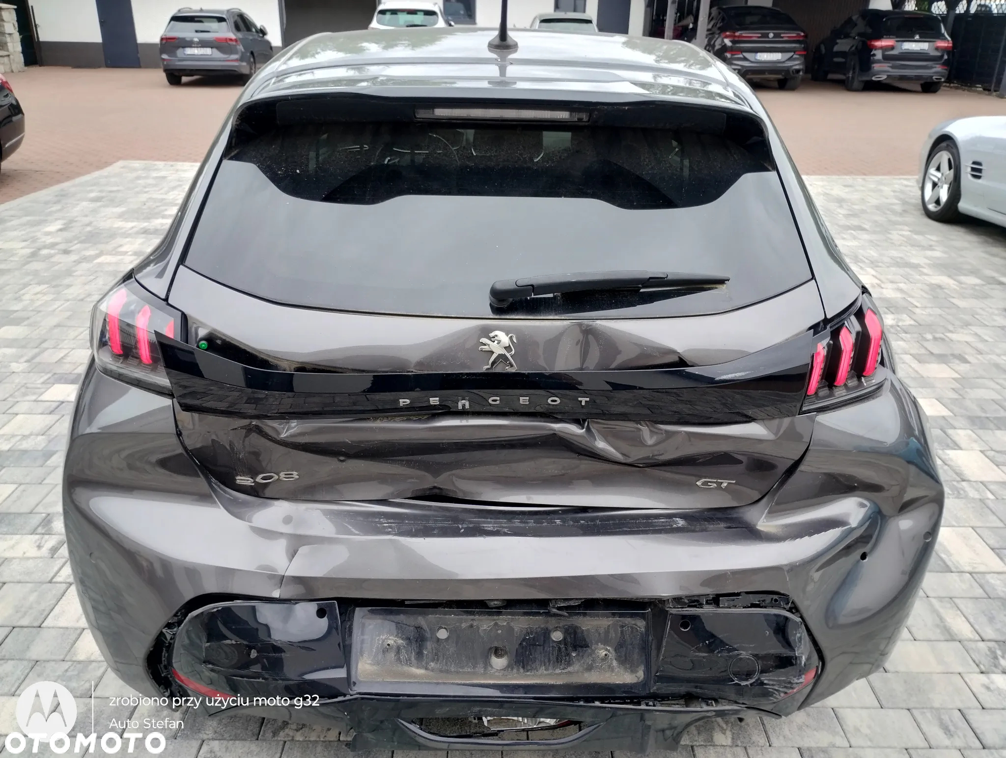 Peugeot 208 PureTech 100 EAT8 GT Pack - 14