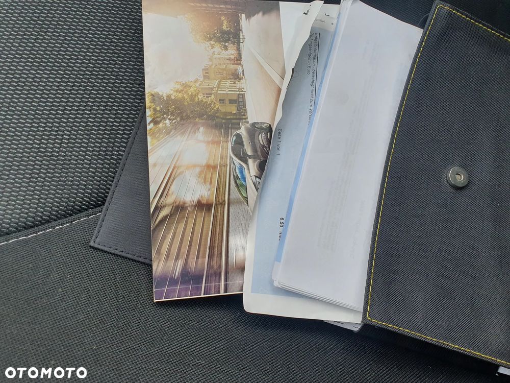 Renault Clio 1.2 16V 75 LIMITED - 18