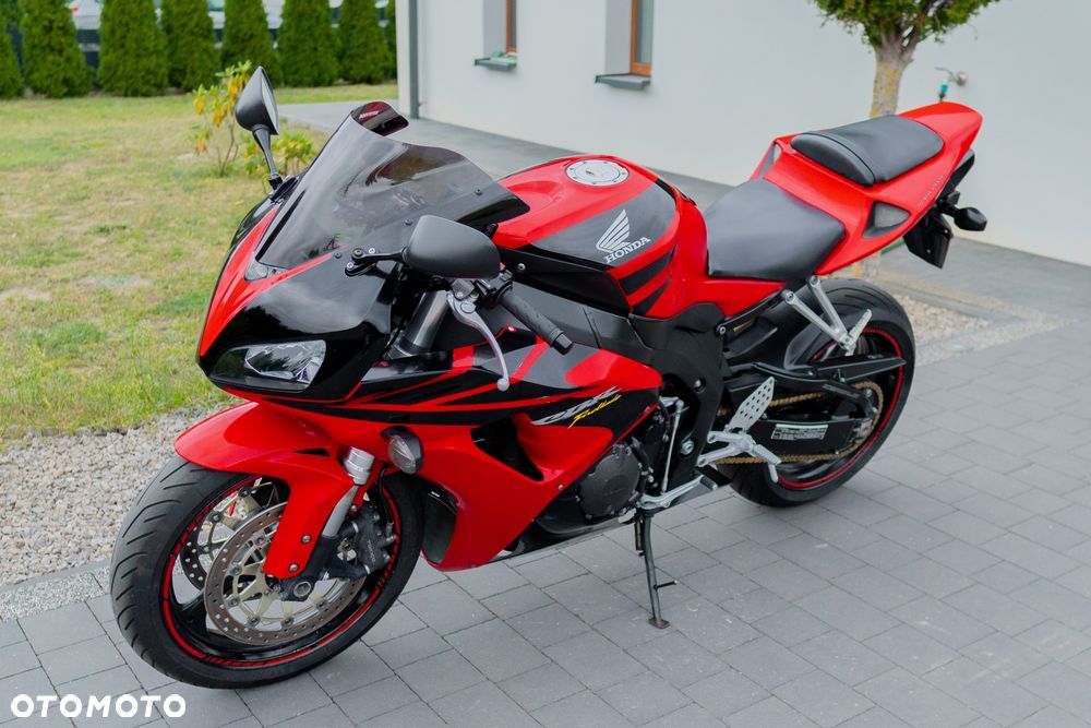 Honda CBR - 7