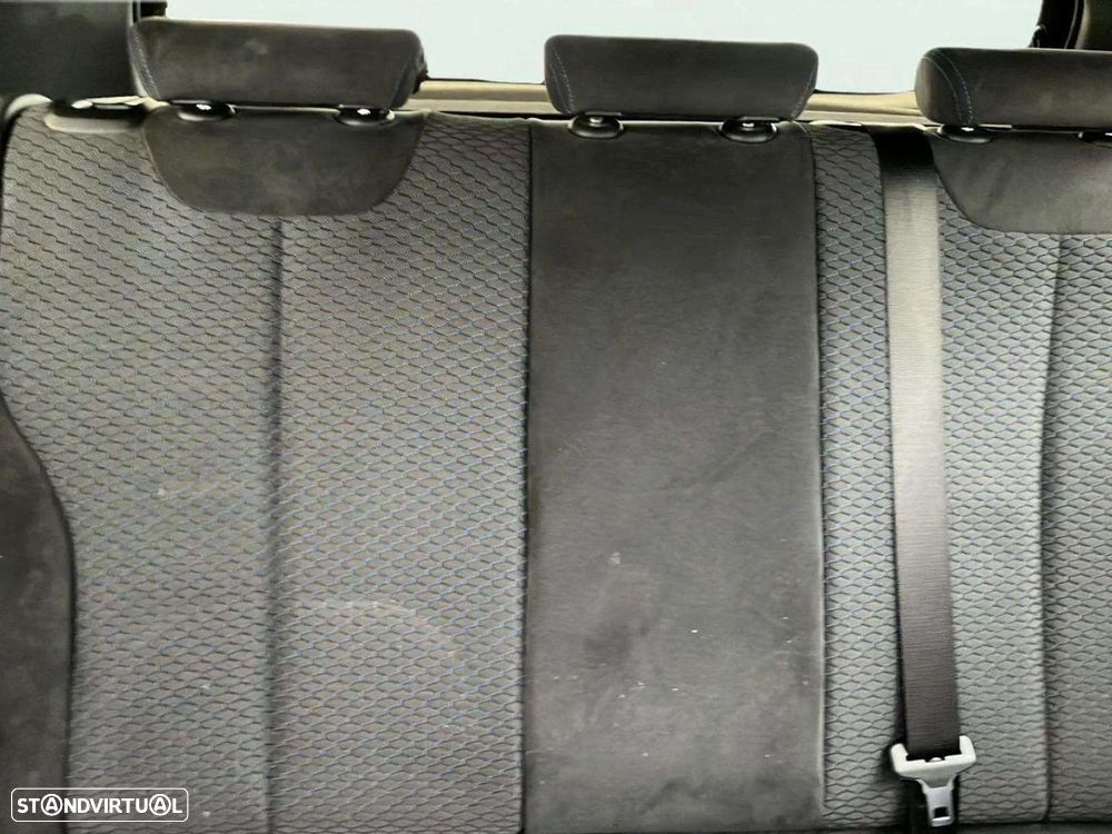 BMW 116 d Pack Desportivo M - 15