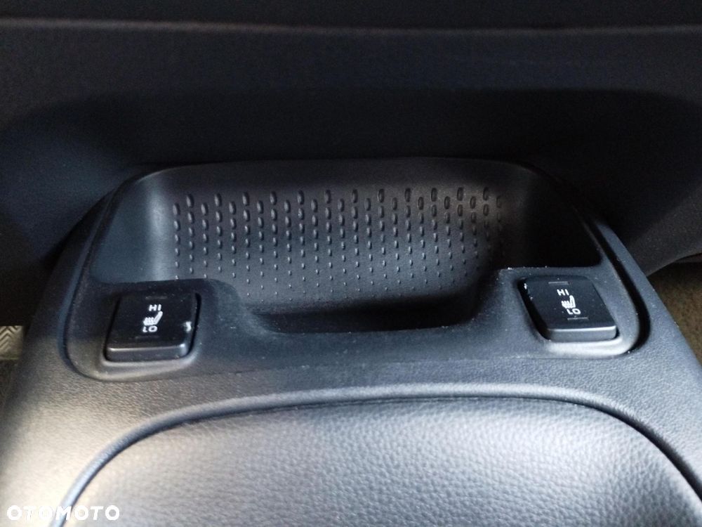 Toyota Corolla 1.8 Hybrid Comfort - 22