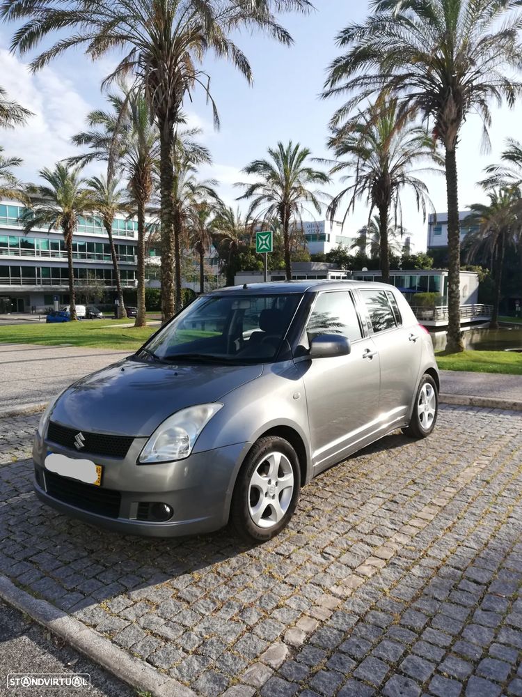 Suzuki Swift 1.3 16V GA - 1