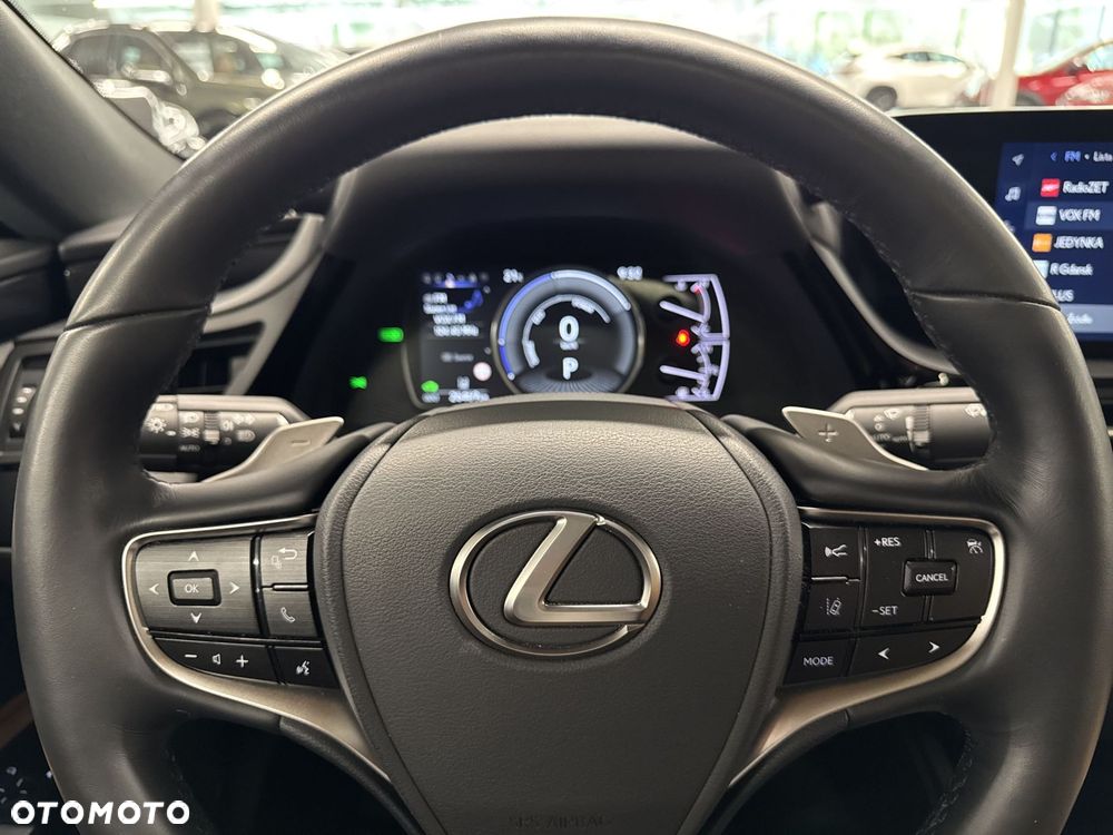 Lexus ES 300h Business Edition - 20