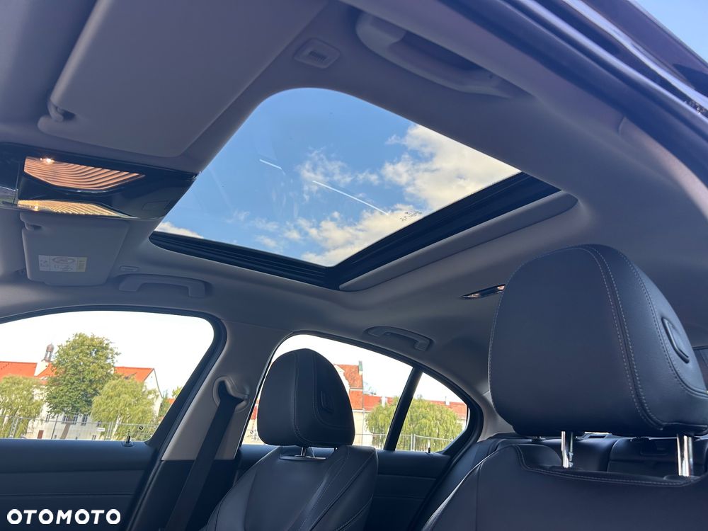 BMW Seria 3 320d MHEV Luxury Line - 15