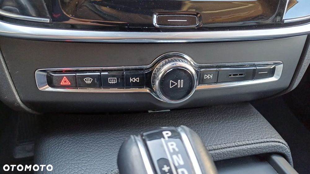 Volvo V90 D4 Geartronic Kinetic - 25
