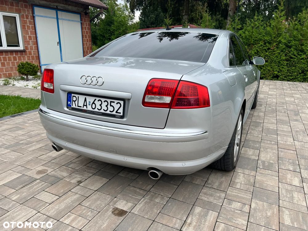 Audi A8 4.2 Quattro - 8