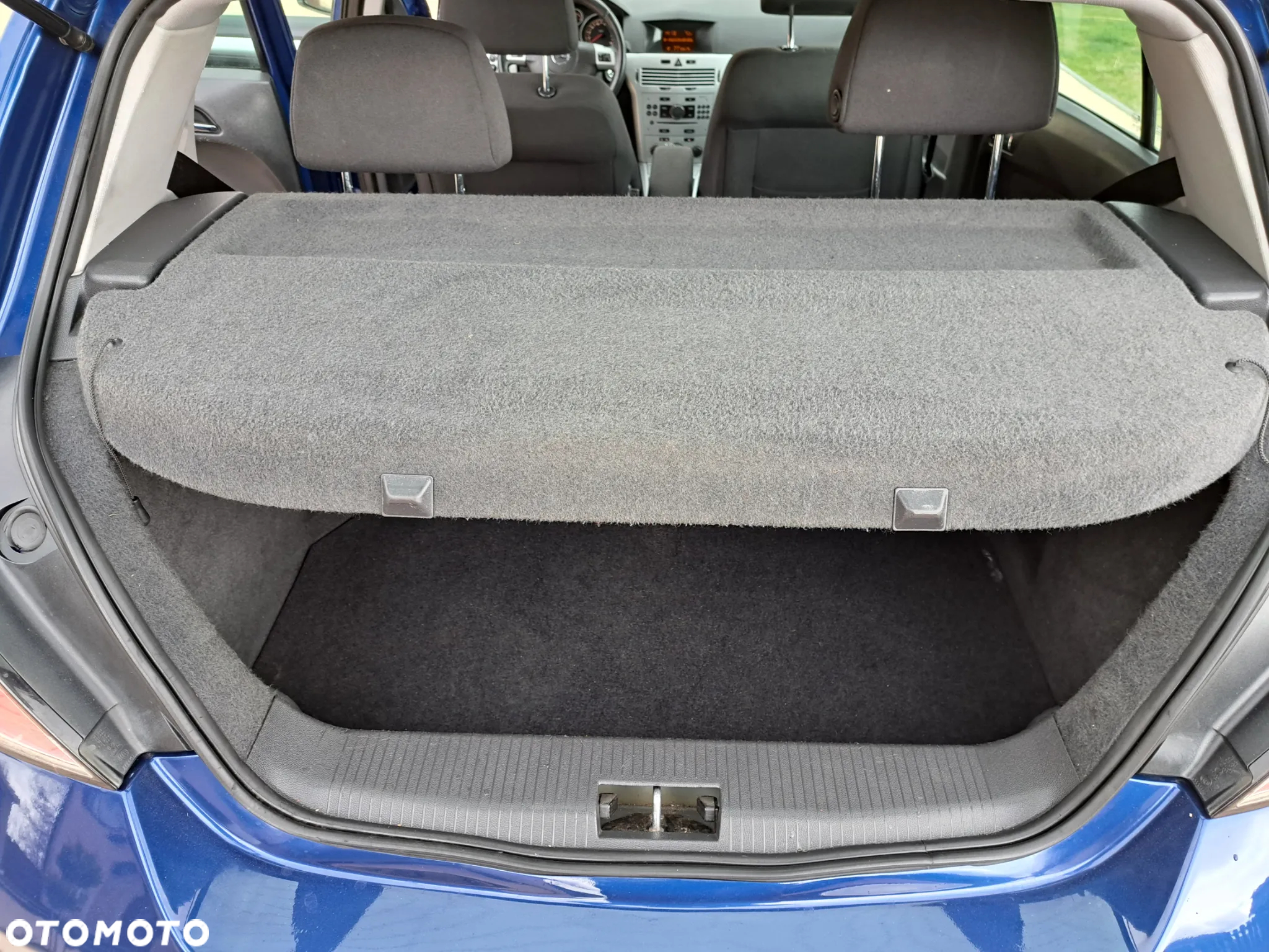 Opel Astra 1.6 150 Jahre - 11