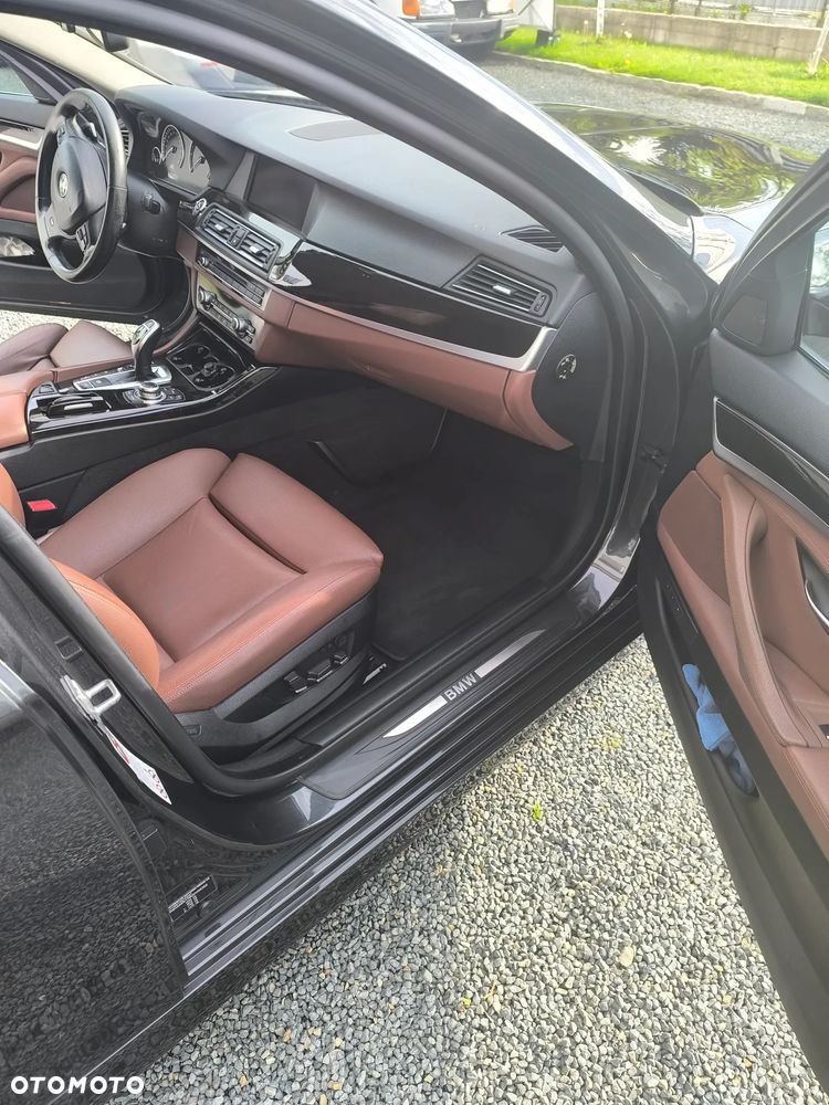 BMW Seria 5 530d xDrive - 11