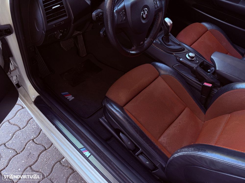 BMW 120 d Aut. Limited Edition Lifestyle c/ M Sport Pack - 26