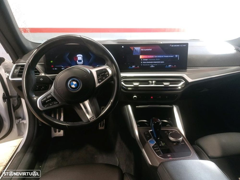 BMW i4 eDrive40 Desportiva M - 9