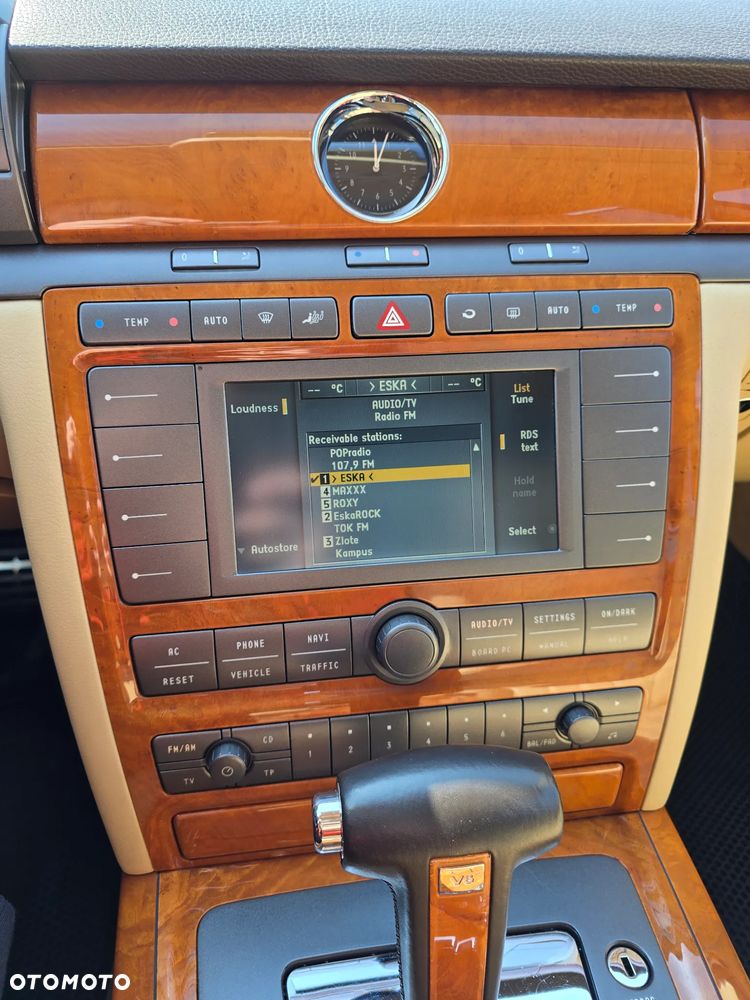 Volkswagen Phaeton - 16