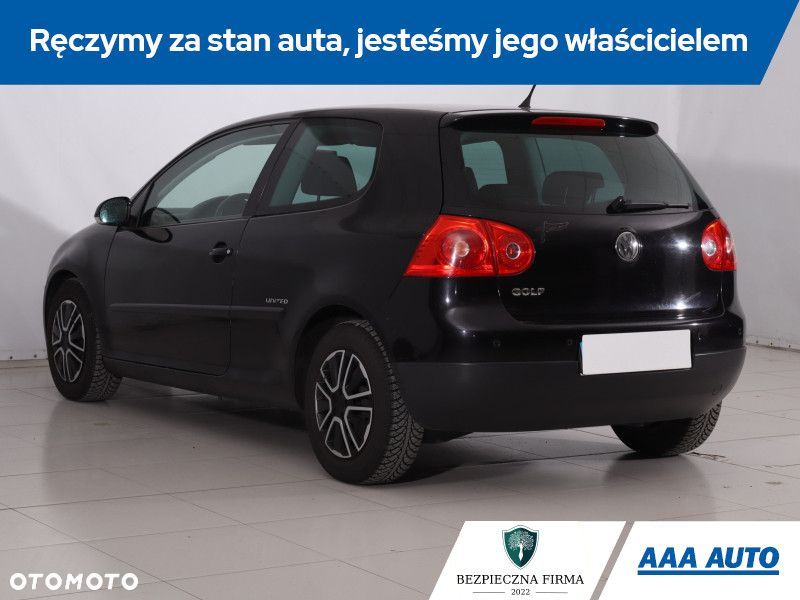 Volkswagen Golf - 6