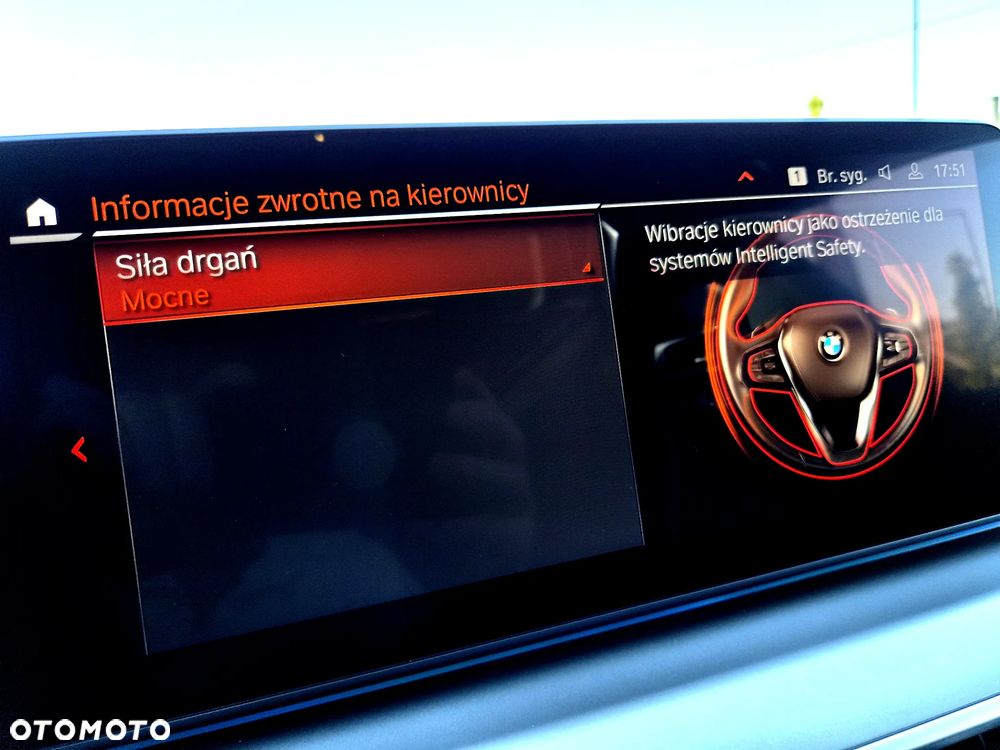 BMW Seria 5 530e xDrive - 28