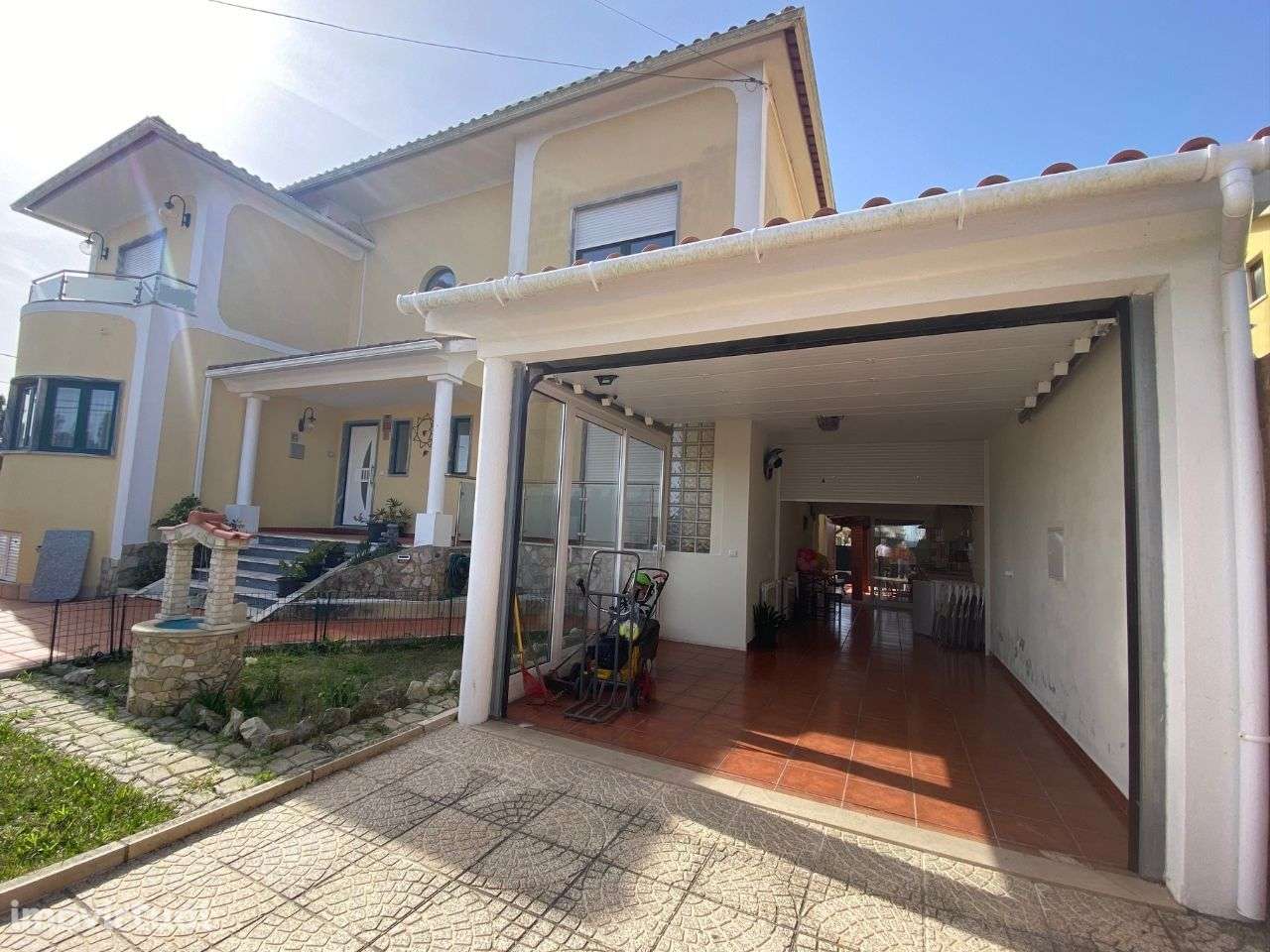 Moradia T4 com grande garagem e jardim - perto da praia - Grande imagem: 2/46