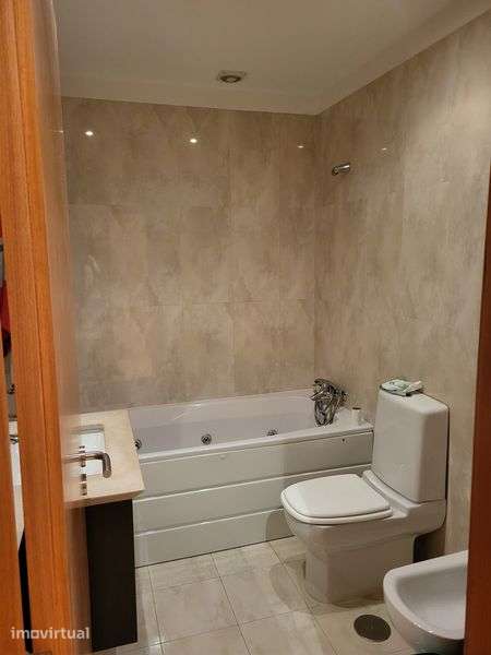 Alugo apartamento T2 mobilado - Grande imagem: 5/8
