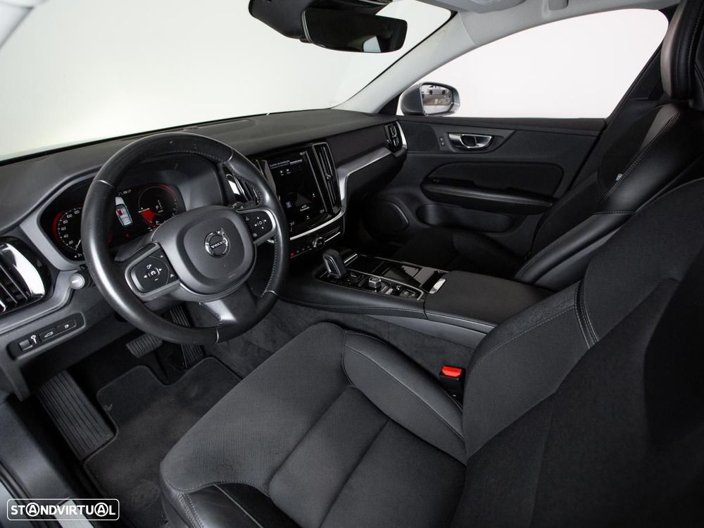 Volvo V60 2.0 T8 AWD TE Momentum - 7