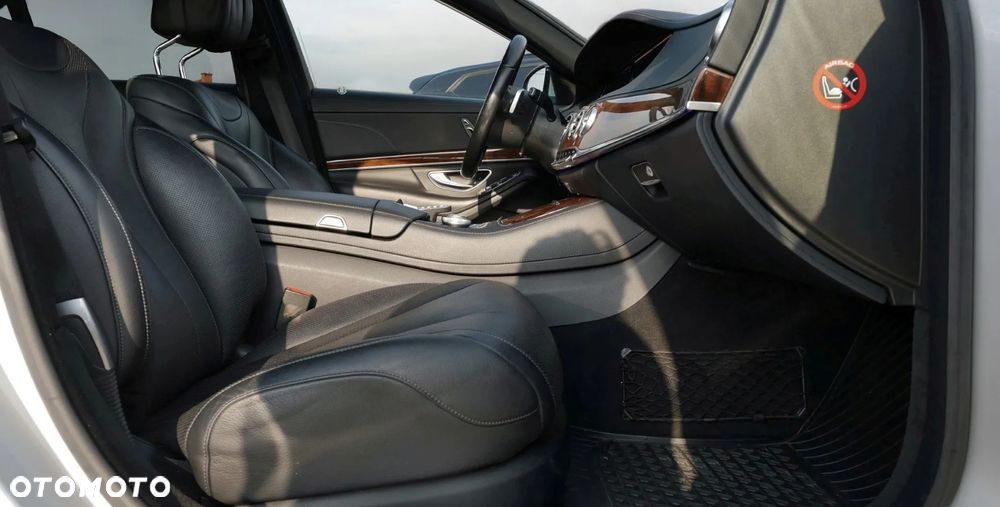 Mercedes-Benz Klasa S 500 4-Matic 7G-TRONIC - 24