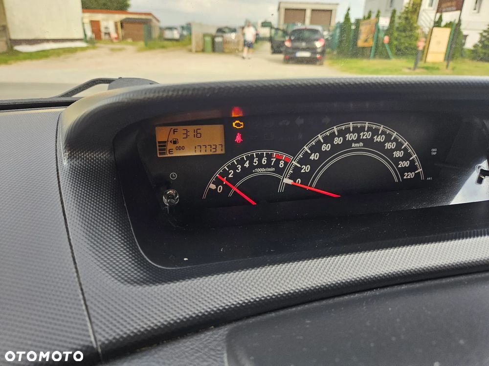 Daihatsu Materia - 21