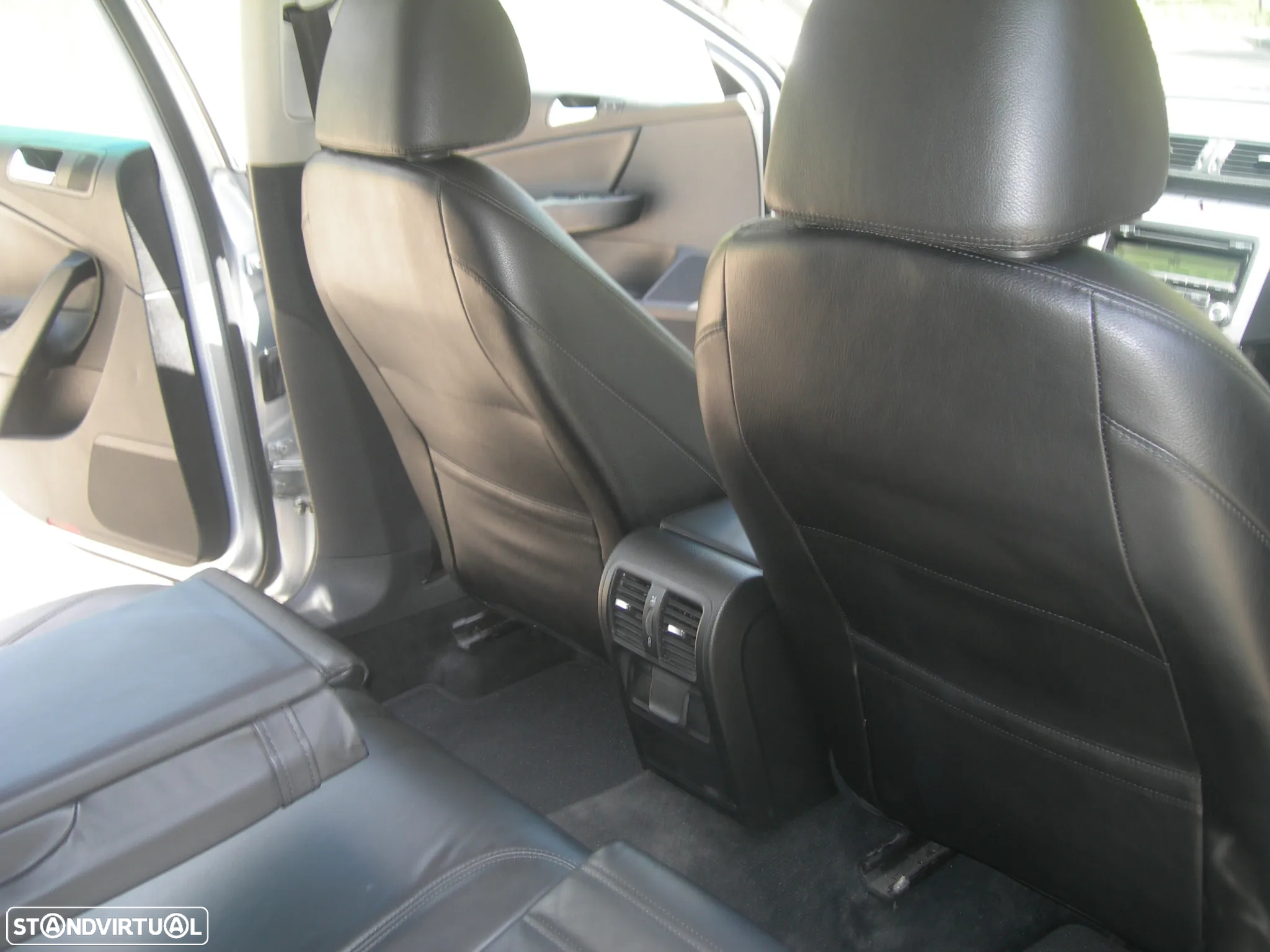 VW Passat Variant 2.0 TDi Highline - 14