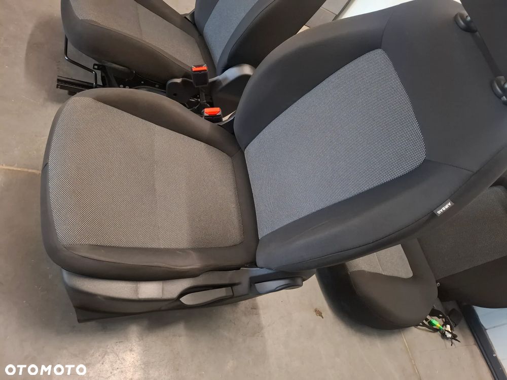 Fotele przód kanapa tył komplet Fiat Tipo II 2022 rok sedan lift uwaga brak poduszek - 2
