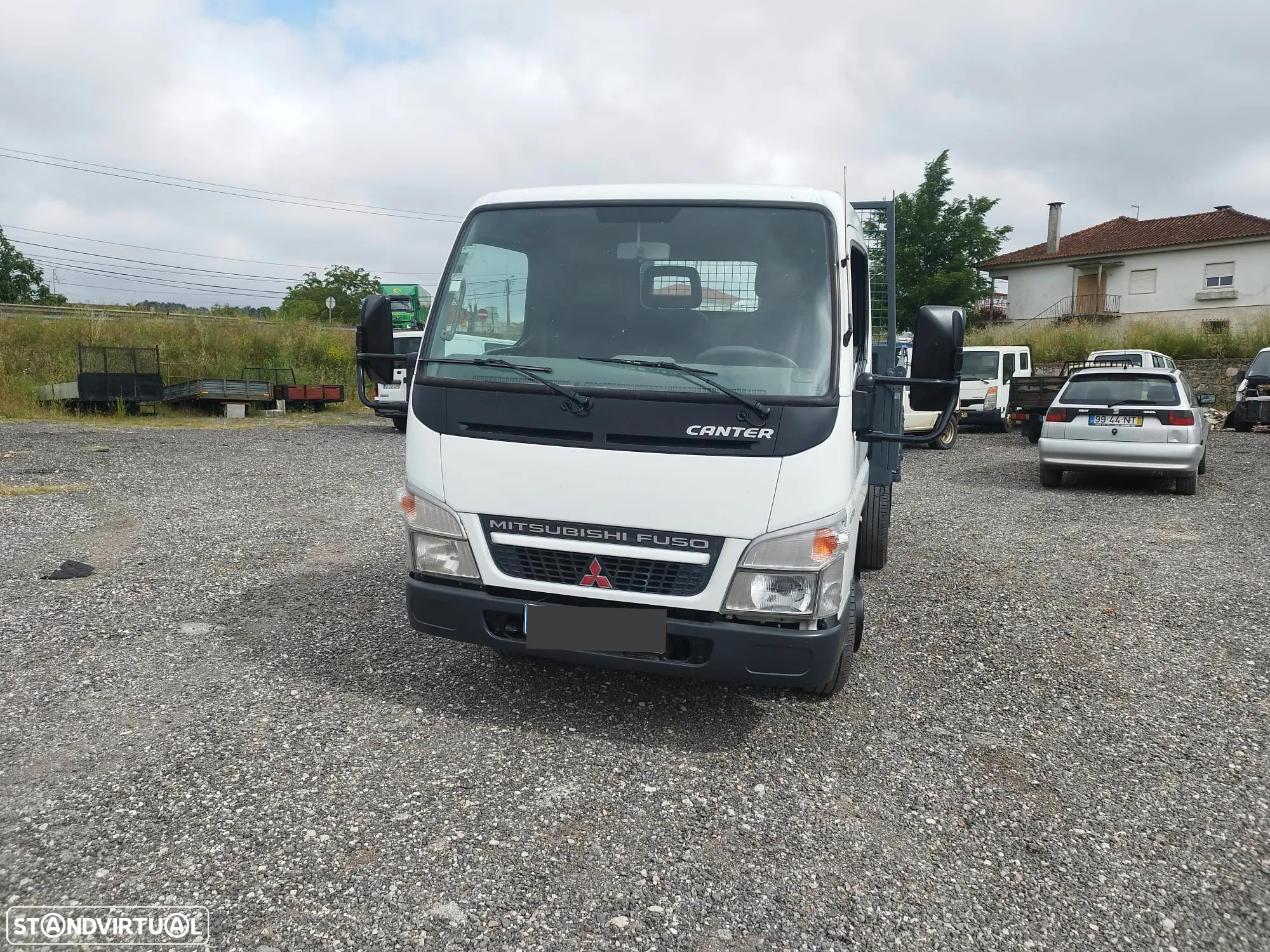 Mitsubishi Fuso - 2