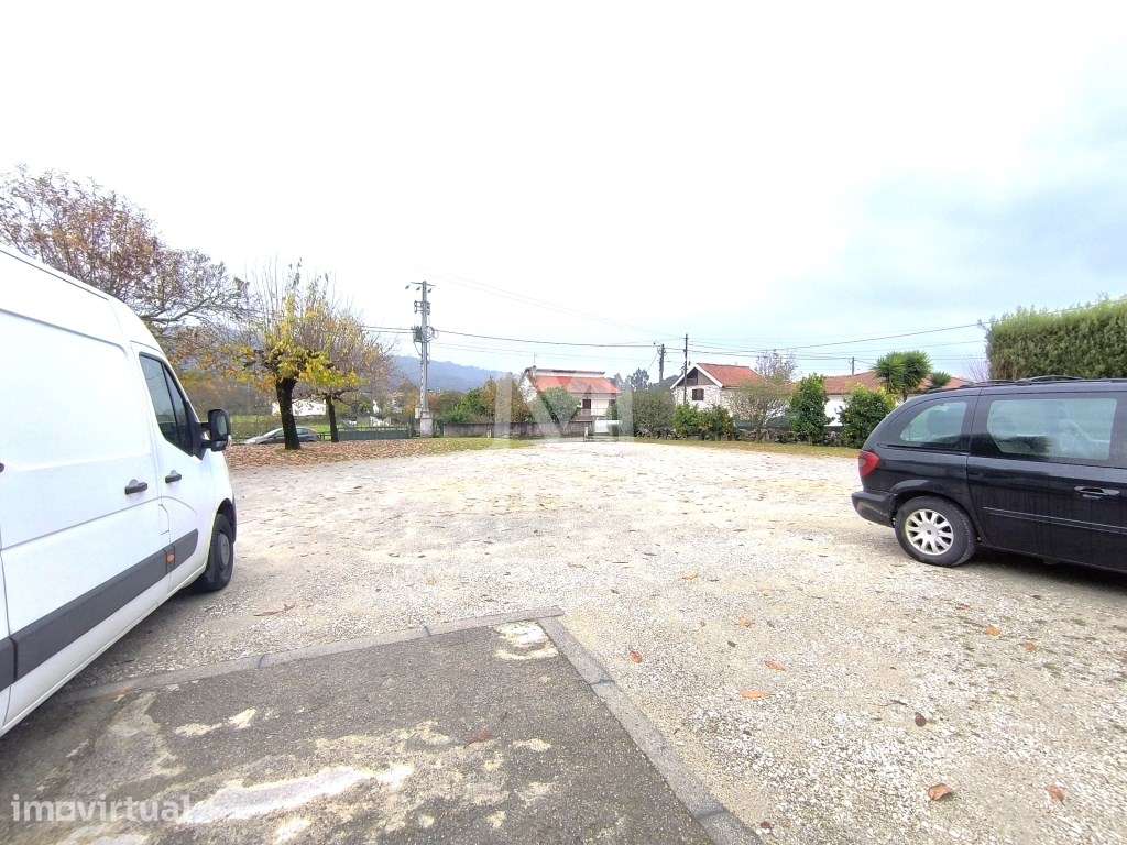 Armazém mais moradia T3 - Grande imagem: 4/27