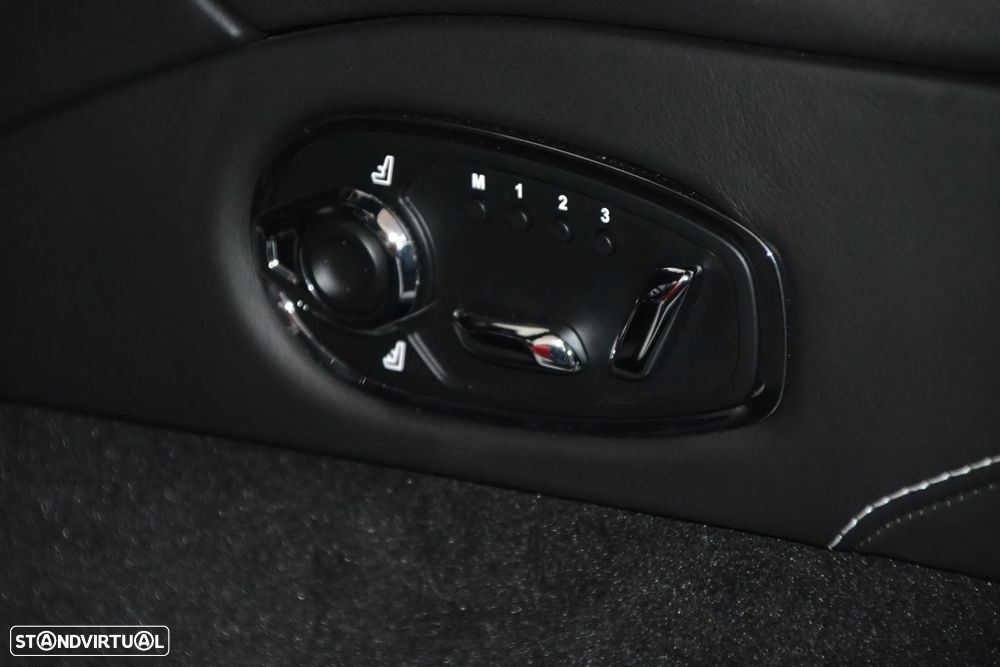 Aston Martin DBS Coupe Superleggera - 37