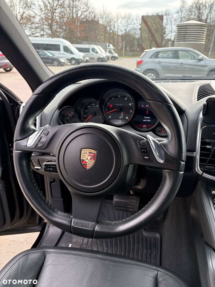 Porsche Cayenne - 7